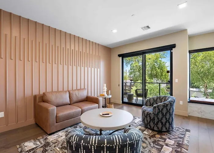 The Lux At Craftsman - Old Town Penthouse 1 *