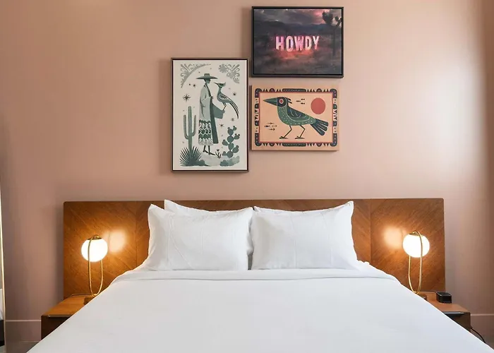The Lux At Craftsman - Old Town Penthouse 1 *